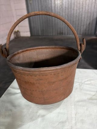 Secchio in rame antico con manico