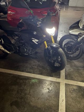 BMW G310R Negra