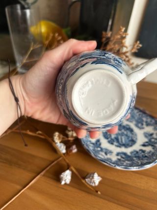 Tazón de desayuno de loza inglesa