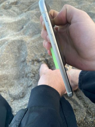 iPhone 11tiene lineas pero funciona bien,face id