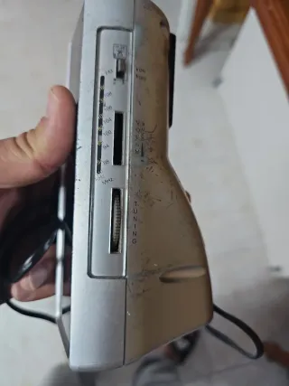 Radio Despertador Digital Plata y Negro