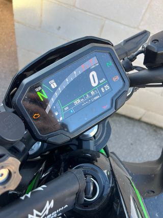 Kawasaki Z650 2025 - 3.000 km