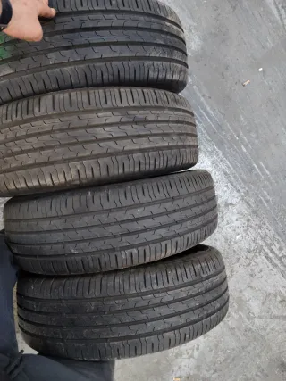 Neumático Continental 215/60 R16 V