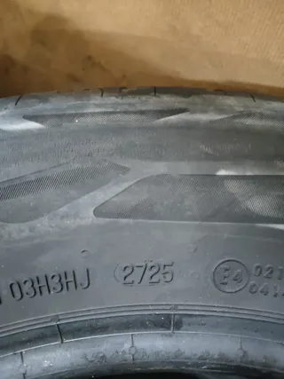 Neumático Continental 215/60 R16 V