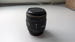 Objetivo Sigma 50mm f/2.8 D MACRO