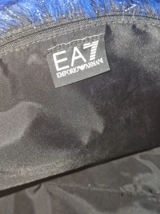 Borsa Armani in pelle nera con Bordi Blu