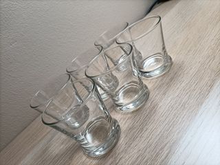 Vasitos de cristal para café