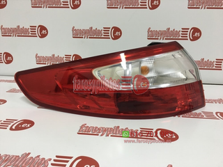 Piloto trasero izquierdo Renault Fluence año 2009