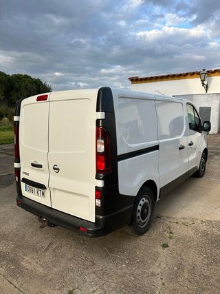 Nissan NV300 2019
