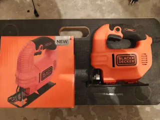 Sierra de calar Black & Decker Compacta