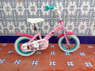 Bicicleta infantil 12 pulgadas con sus ruedas tras