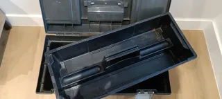 Caja de herramientas Rubbermaid