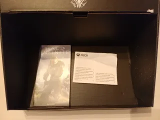 Scatola Xbox Series X Halo Infinite