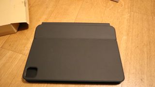 Custodia con Tastiera trackpad per iPad Pro 11 (M4