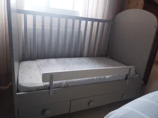 Cuna gris marca Gonatt