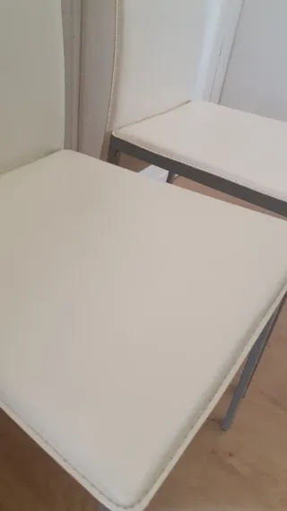 2 Sillas Beige y Gris