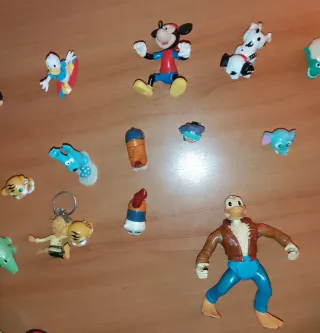 Lotto Personaggi e Macchinine Disney