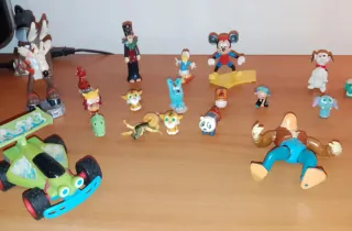 Lotto Personaggi e Macchinine Disney