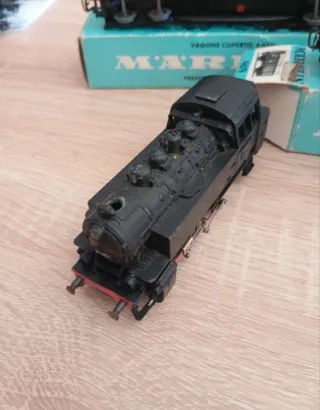 Locomotora y 3 vagones Marklin H0