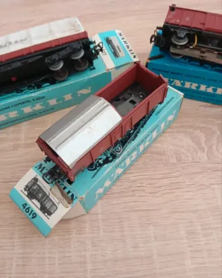 Locomotora y 3 vagones Marklin H0