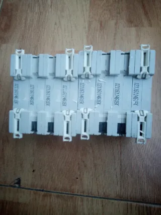 Interruptores automáticos Legrand C16