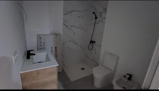 Local comercial y proyecto visado para cambio uso