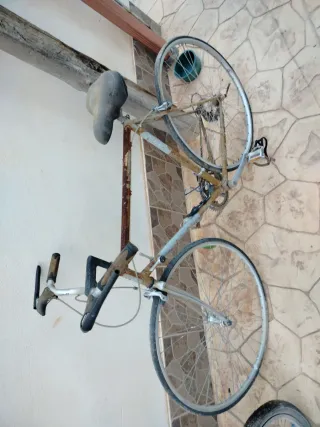 3 Bicicletas para piezas o reparar