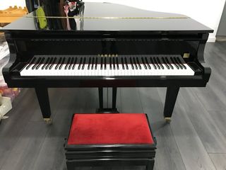 Piano Yamaha Negro