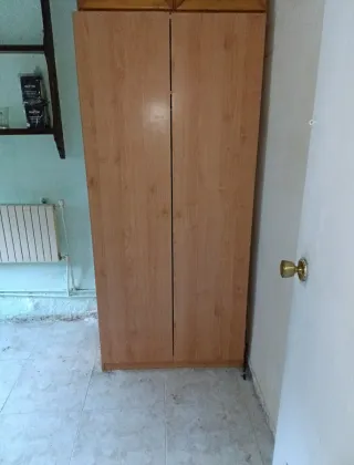 Armario ropero de madera