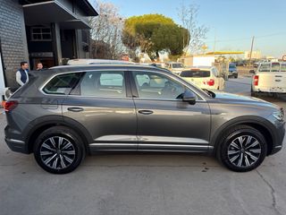 Volkswagen Touareg 3.0 v6 TSI 381 cv hybrid techo