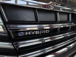 Volkswagen Touareg 3.0 v6 TSI 381 cv hybrid techo