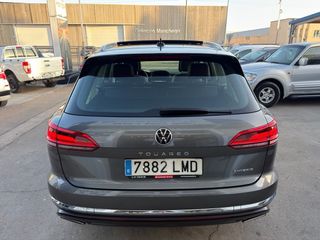 Volkswagen Touareg 3.0 v6 TSI 381 cv hybrid techo