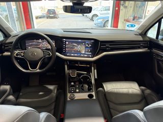 Volkswagen Touareg 3.0 v6 TSI 381 cv hybrid techo