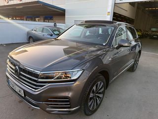 Volkswagen Touareg 3.0 v6 TSI 381 cv hybrid techo