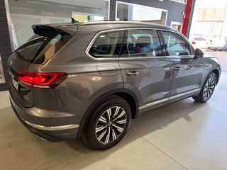 Volkswagen Touareg 3.0 v6 TSI 381 cv hybrid techo