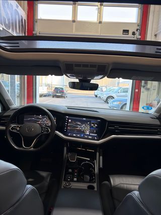 Volkswagen Touareg 3.0 v6 TSI 381 cv hybrid techo