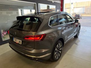 Volkswagen Touareg 3.0 v6 TSI 381 cv hybrid techo