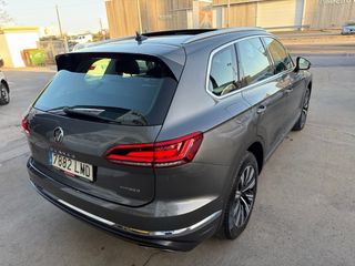 Volkswagen Touareg 3.0 v6 TSI 381 cv hybrid techo