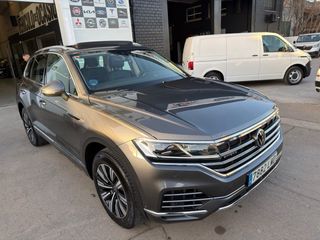 Volkswagen Touareg 3.0 v6 TSI 381 cv hybrid techo