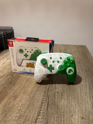 Mando Pro Switch Animal Crossing