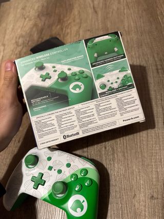 Mando Pro Switch Animal Crossing