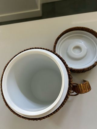 Cubitera ratán con pinza