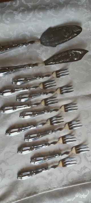 Set di posate e palette da dolce