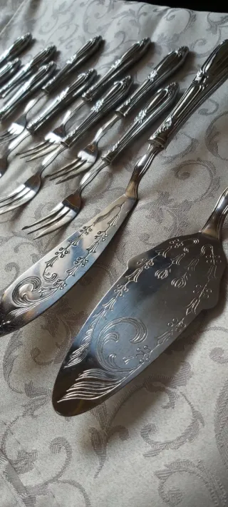 Set di posate e palette da dolce