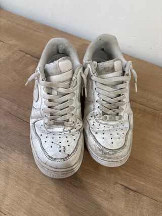 Nike Air Force 1 desgastadas