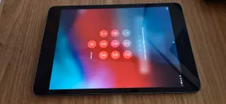 iPad Mini 2 32GB WiFi + Funda Negra