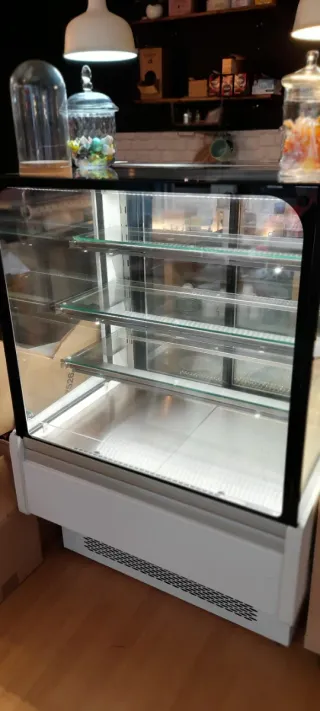 Vitrina Refrigerada Pastelería/Restauración