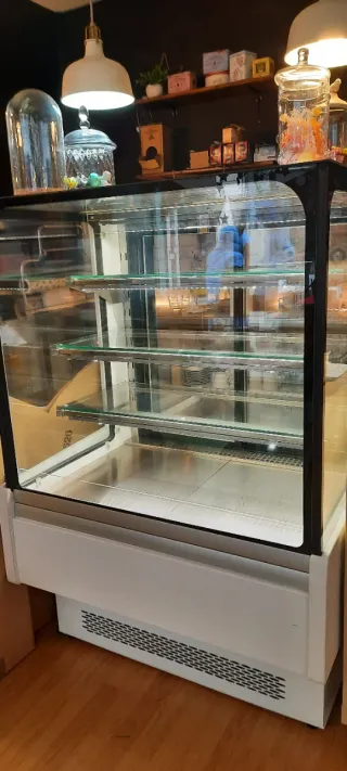 Vitrina Refrigerada Pastelería/Restauración