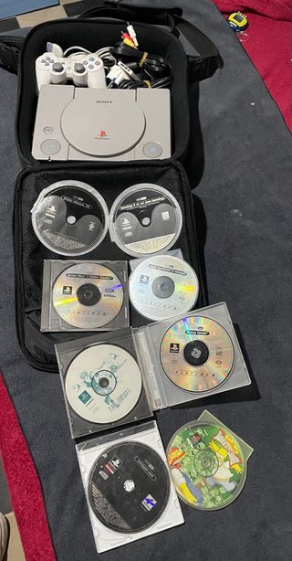 Consola PS1 Sony + 8 Juegos