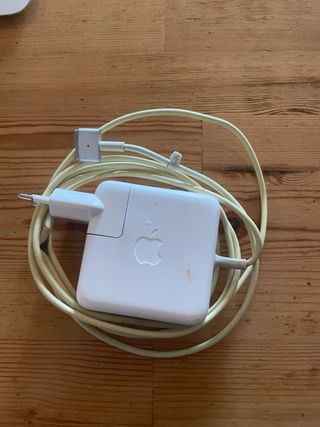 MacBook Air 13 8GB RAM 120GB Plata